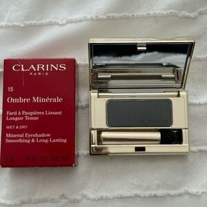 Clarins Ombre Minérale Eyeshadow with Silver Compact color Black Sparkle 15